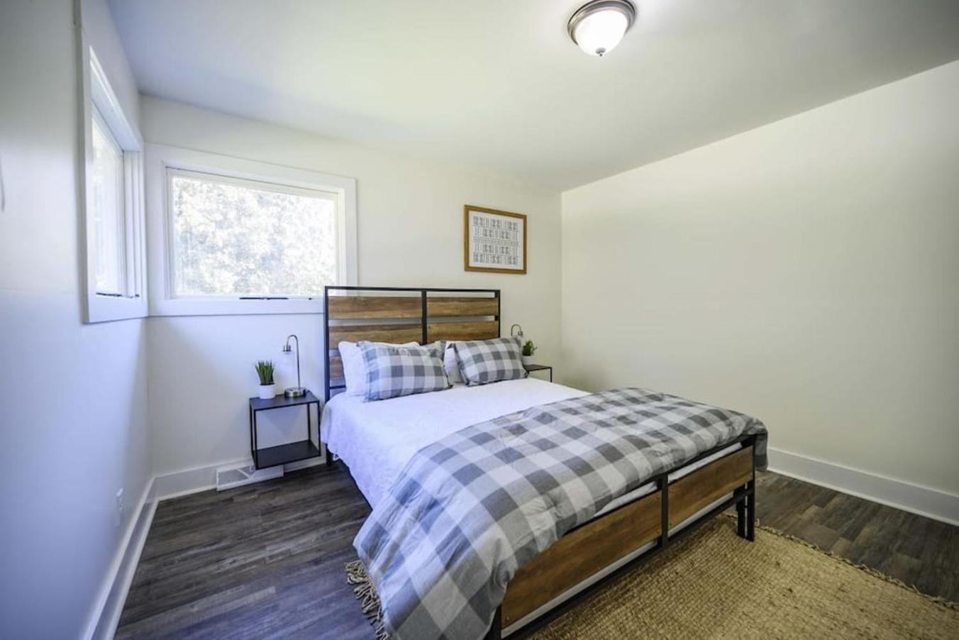 Gorgeous Renovated Home With Large & Private Lot Winchester Екстер'єр фото