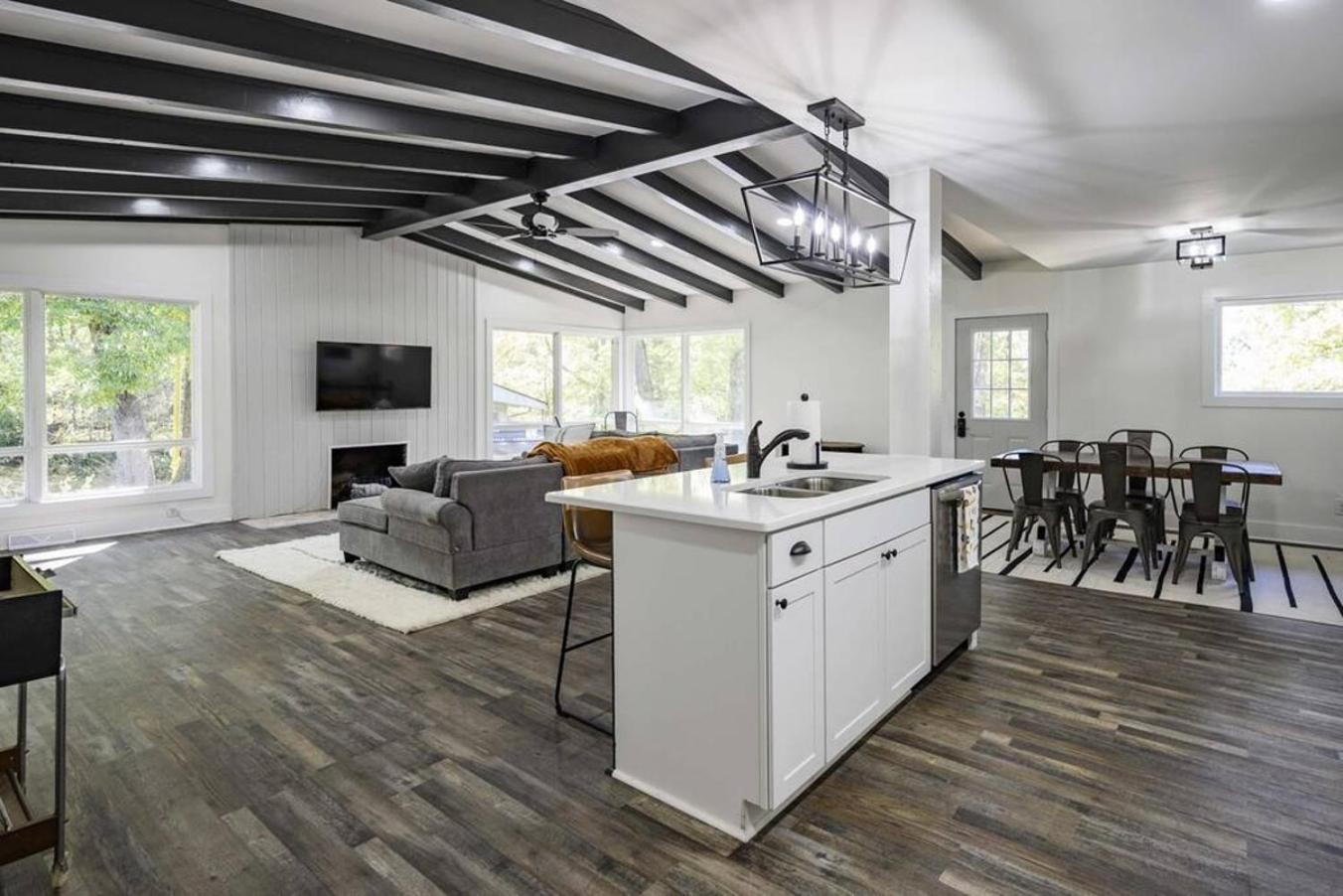 Gorgeous Renovated Home With Large & Private Lot Winchester Екстер'єр фото