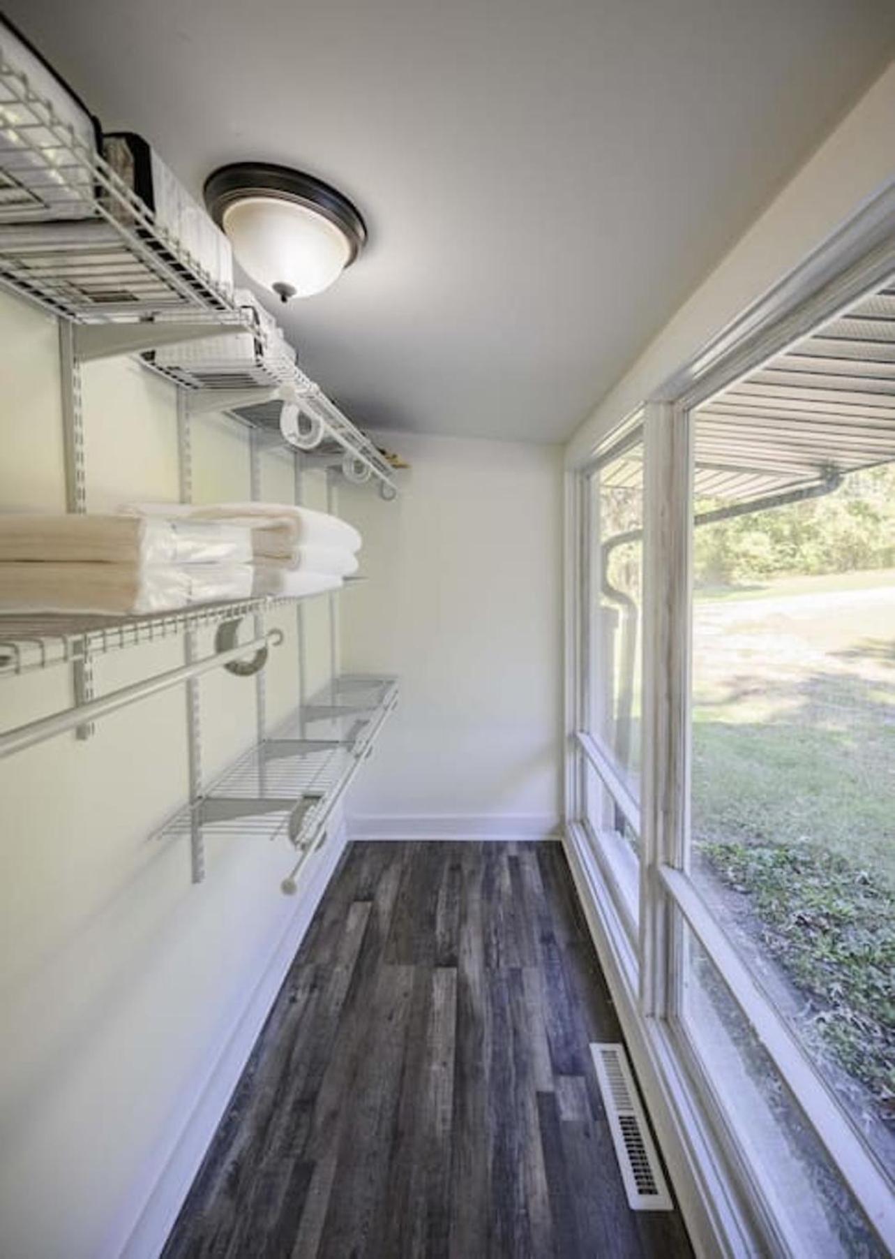 Gorgeous Renovated Home With Large & Private Lot Winchester Екстер'єр фото