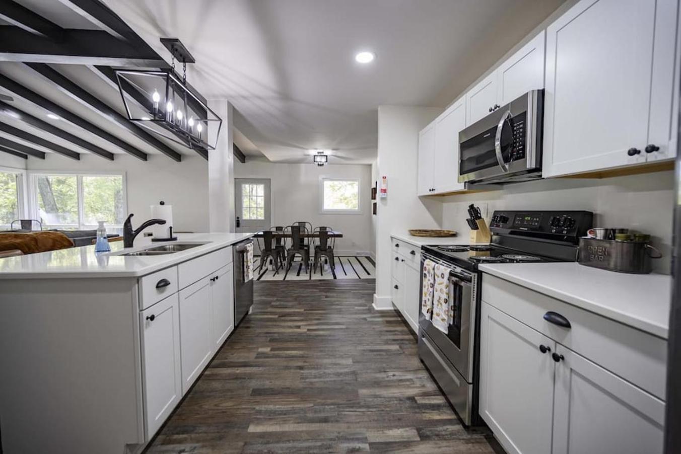 Gorgeous Renovated Home With Large & Private Lot Winchester Екстер'єр фото